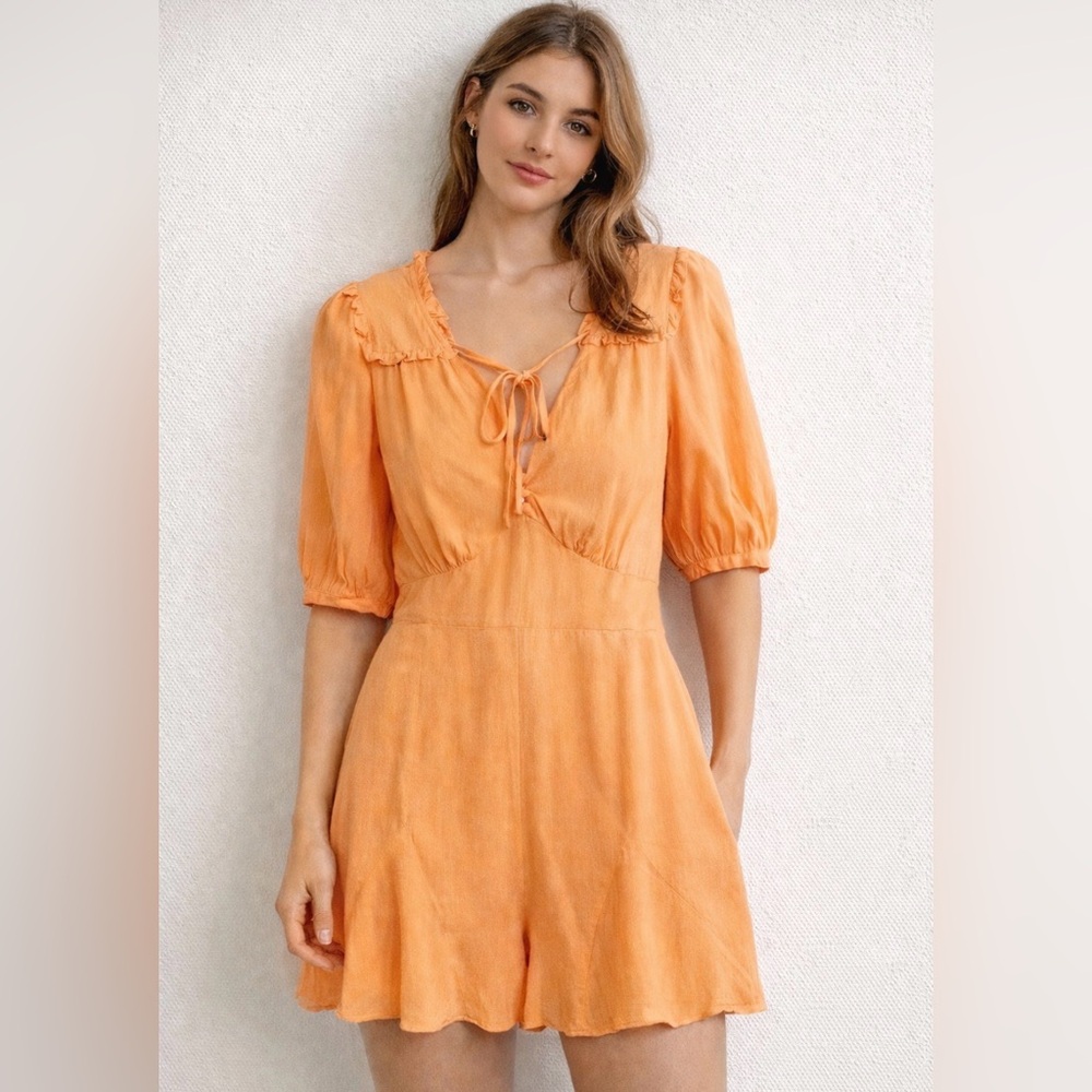 Olivaceous Romper Size Medium Womens Orange V Neck Tie Front 2/4 Sleeve‎